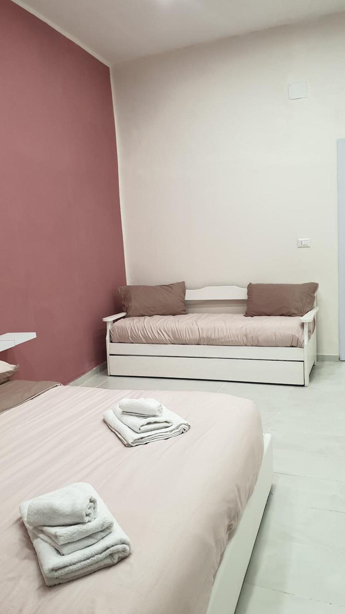 Fraleo Home Napoli Esterno foto